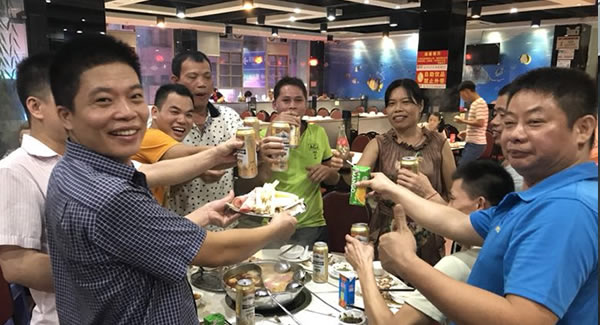 加強公司文化建設,打造東莞合頁,東莞鉸鏈品牌,員工精神物質(zhì)雙豐收?